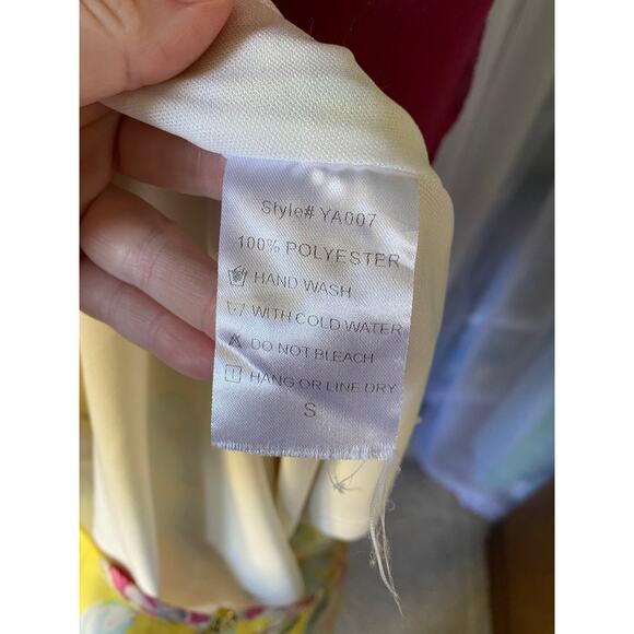 Pink Lily knit top floral yellow bell sleeves - Picture 10 of 10